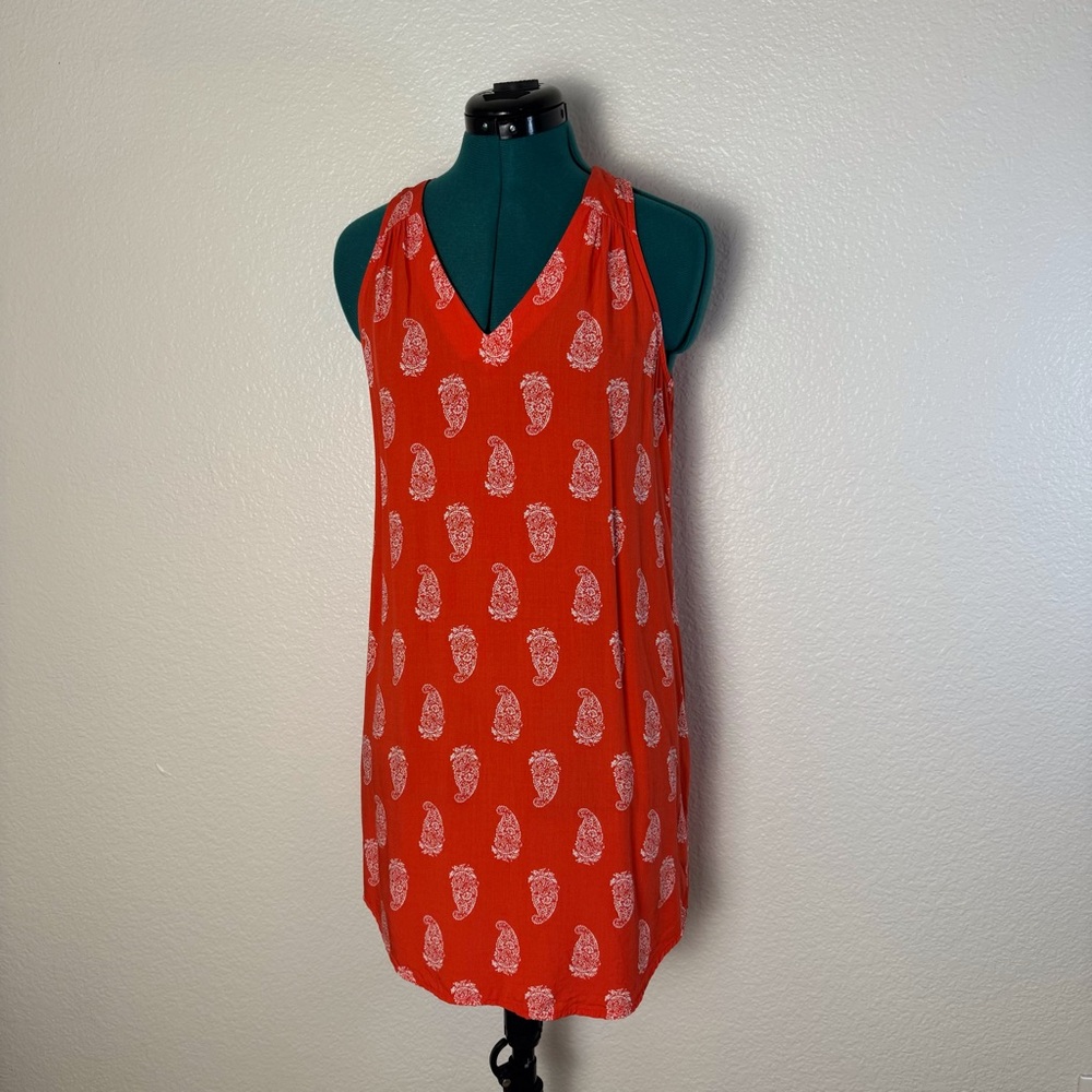 Womens Old Navy shift dress Orange paisley sleeveless key hole back